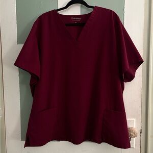 Mandala scrub set in Wine (top 4x, bottom p3x)